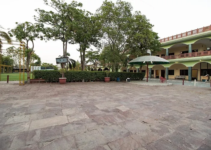 Hotel O Mukund Resort