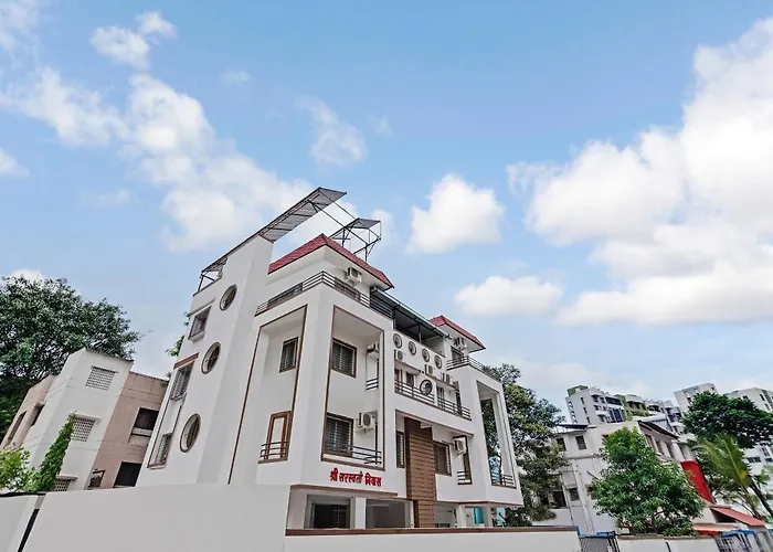 Super Hotel O Saraswati Niwas Vadgaon Budruk