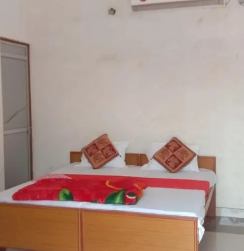 Spot On Hotel Shri Paramhans Upawan