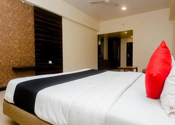 Hotel O Sai Plaza