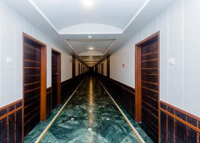 Hotel O Sai Plaza