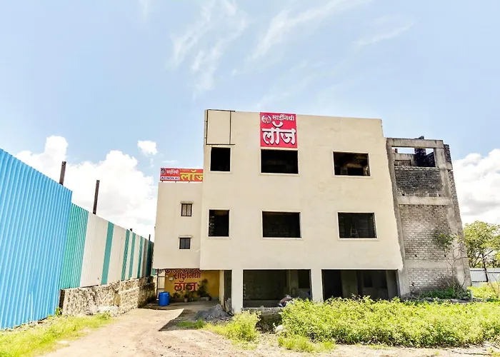 Hotel O Sainidhi
