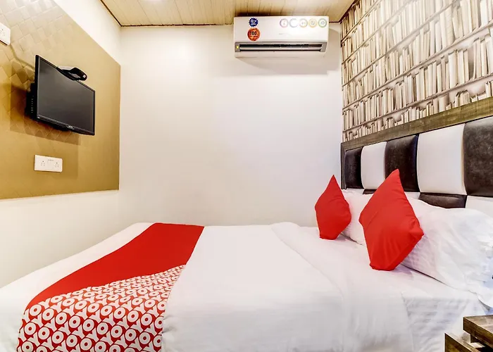Oyo Flagship Hotel Qubic