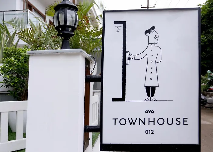 Oyo Townhouse 012 Kaushambi Metro Ghaziabad Hotel