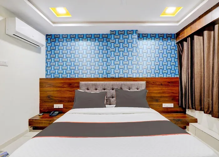 Collection O Lotus Gold Hotel Vadodara