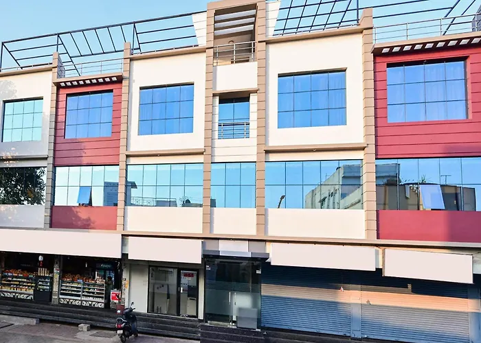 Hotel O Gv Grand