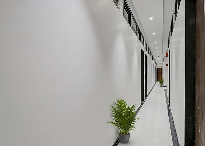 Collection O Ospite Hotel Surat