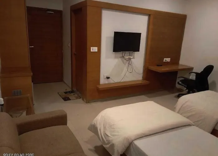 Hotel O Pop Hotel Vedant