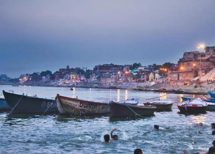 Hotel Kuber Palace: Beachfront Comfort with Temple Proximity