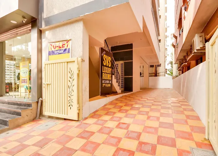 Super Collection O Hills Suites