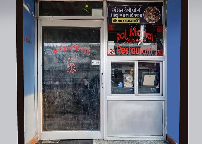 Super Hotel O Raj Mahal