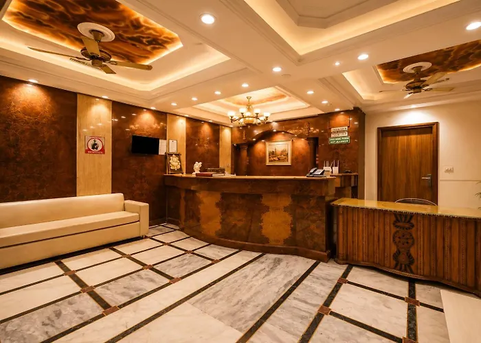 Hotel Geet Deluxe Near Connaught Place And New Delhi Railway Station