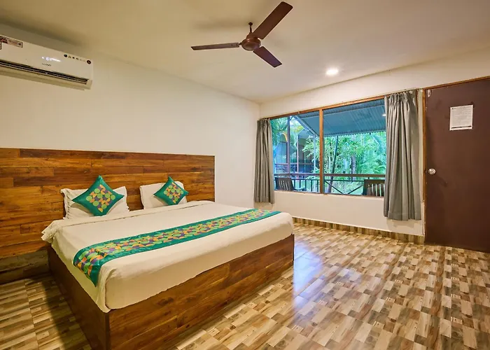 Treebo Lands End Beach Resort - 100M From Beach Morjim