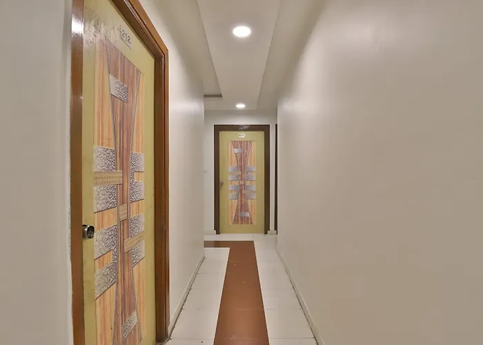 Hotel O Rajvi