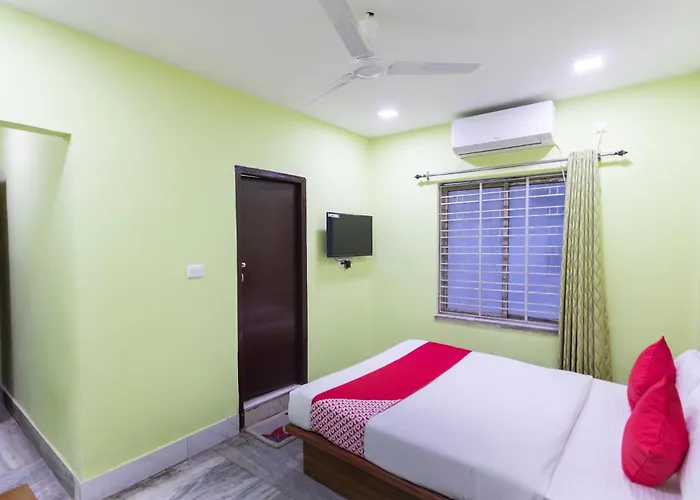 Oyo Maple The Residence