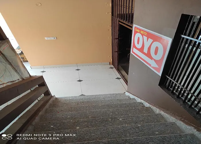 Hotel O V S