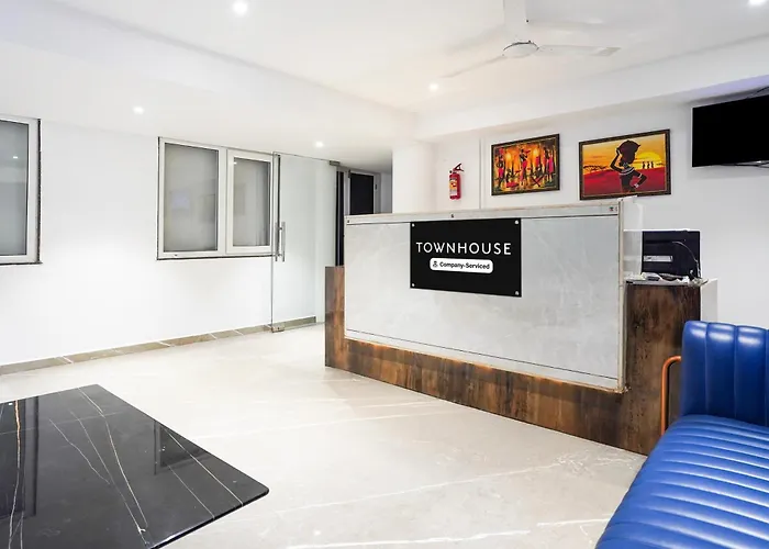 Super Townhouse Central Bazar Road Ramdaspeth