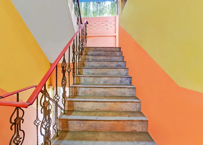Hotel O Meera Guest House