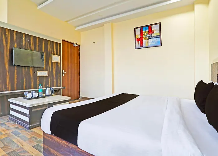 Hotel O Fish Fountain Hotel Lucknow