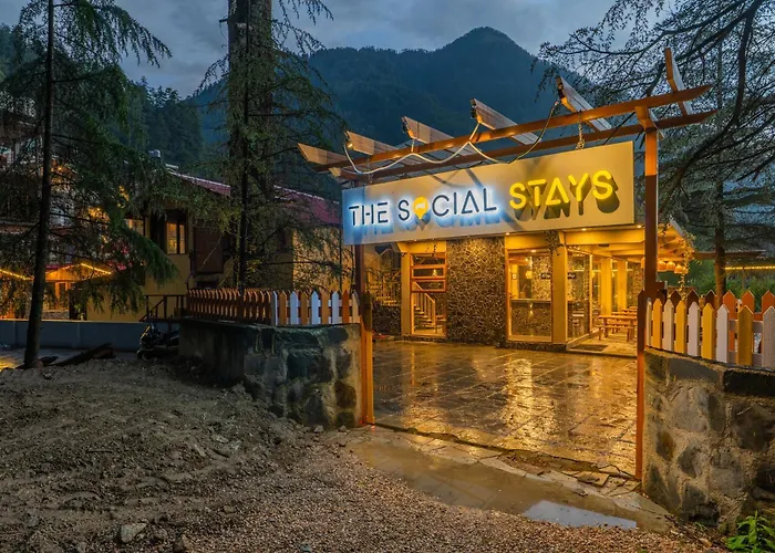 The Social Stays Kasol