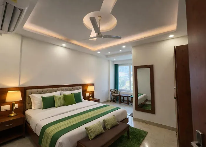 Hotel Dhakad Gold, Near Lakshman Jhula, Tapovan