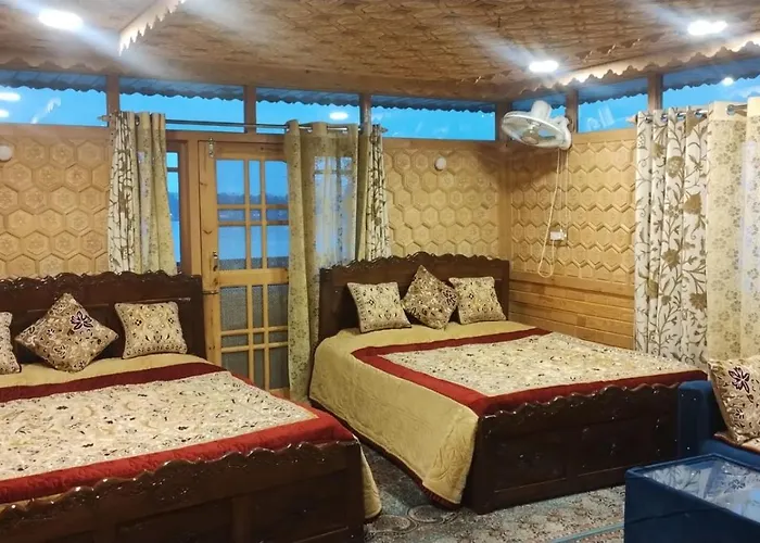 Nageen Castle Group Of House Boats