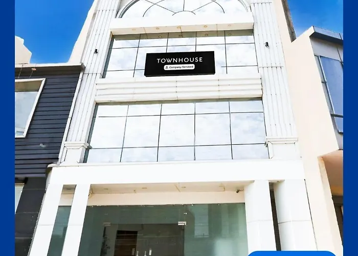 Super Townhouse Eden Garden Zirakpur