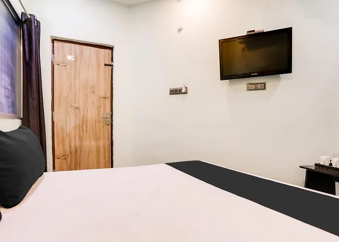 Hotel O City Hotel & Lodge Raipur (Chhattisgarh)