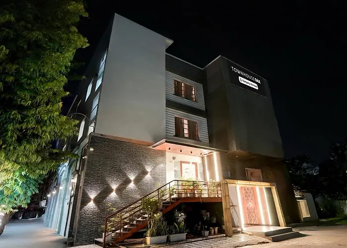 Super Townhouse Oak Arvindo Park Indira Nagar Formerly Rama Inn Lucknow