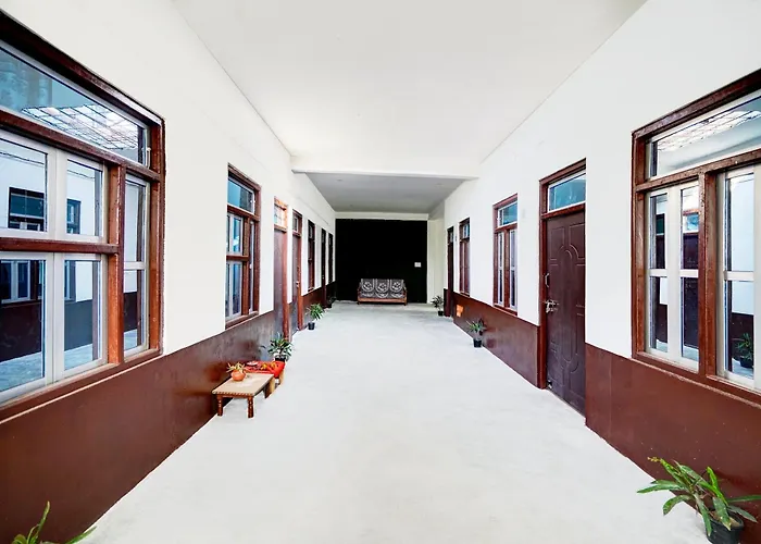 Spot On By Oyo Hotel Lakshya Ghatampur