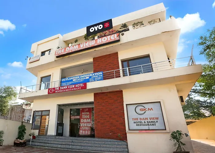 Hotel O Dam View & Restaurant
