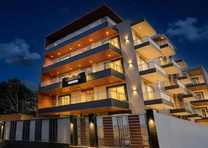Super Townhouse Sector 93 Noida Expressway