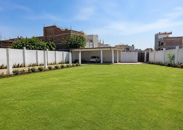Vishal Palace Hotel Unnao