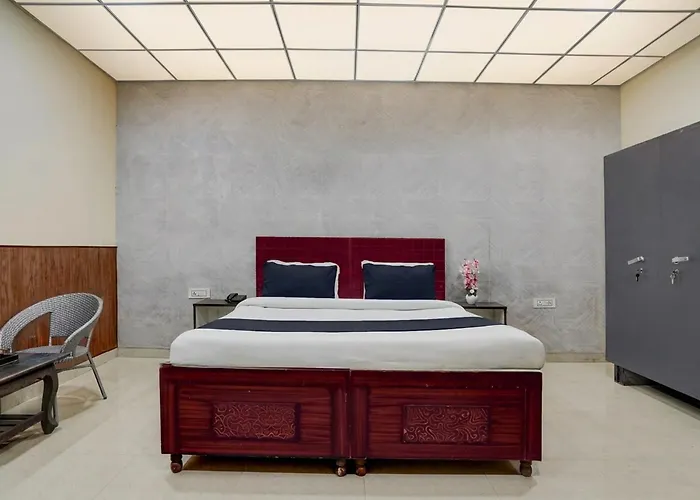 Super Hotel O By Oyo Sector 58 Mohali Formerly Hotel Alpha