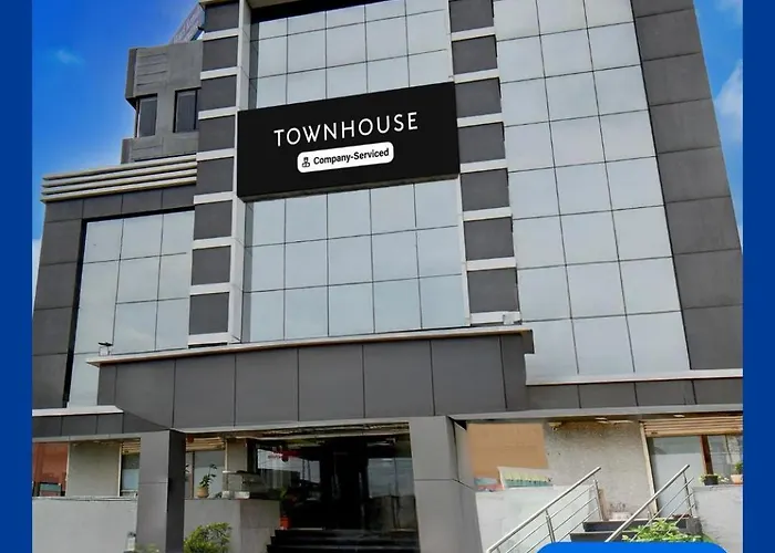 Super Townhouse Chakan Midc Pune Formerly Renuka Executive