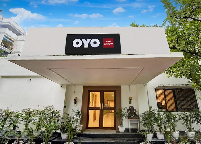 Hotel O Luxury Inn