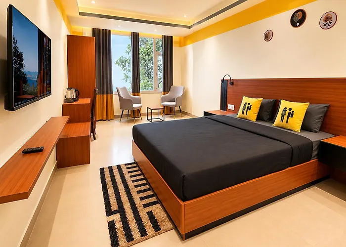 The Hosteller Dalhousie, Mall Road