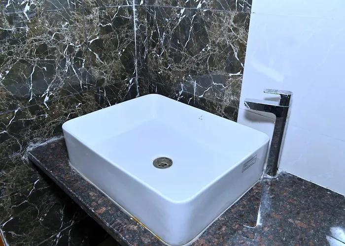 Hotel Travel Inn Vijayapura
