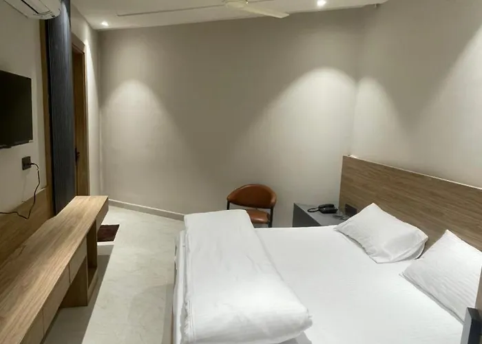 Hotel Yuvaansh Banquet & Restaurant