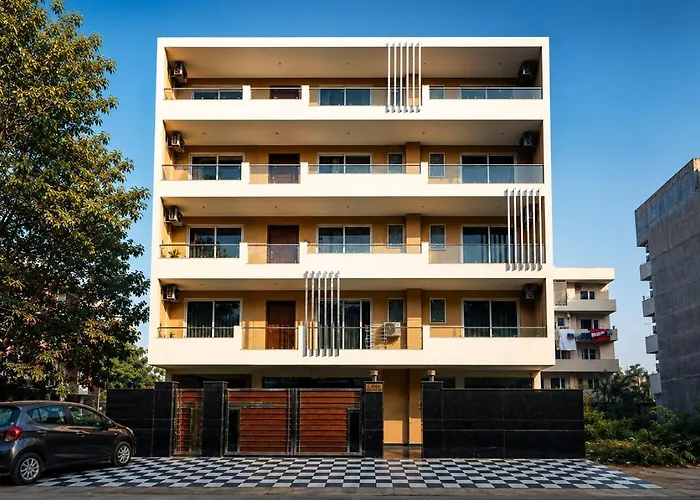 Corporate Stays-Golf Course Road