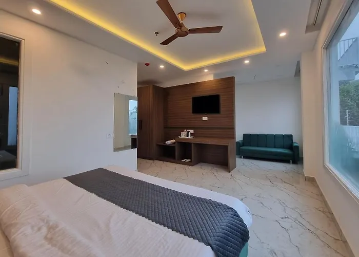 Hotel Luxe Vista Dalhousie By Snow Crest