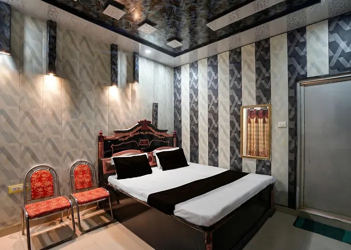 Hotel O Sultanpur Railway Junction Formerly Sanskar Marriage Lawan