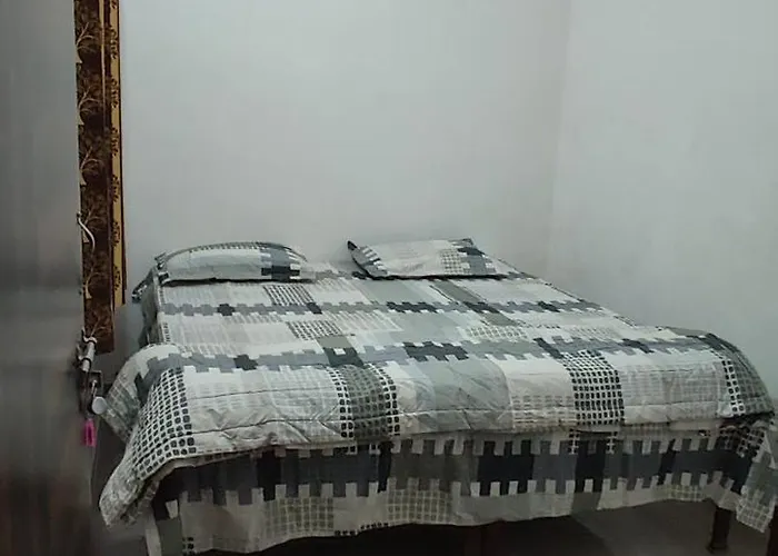 बृजराज गेस्ट हाउस & Rooms