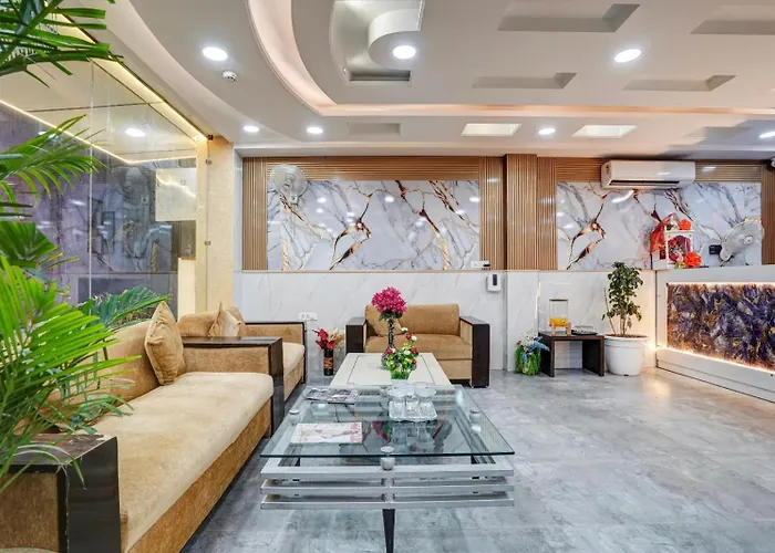 Hotel Sky Nest Suites Near Delhi Igi Airport