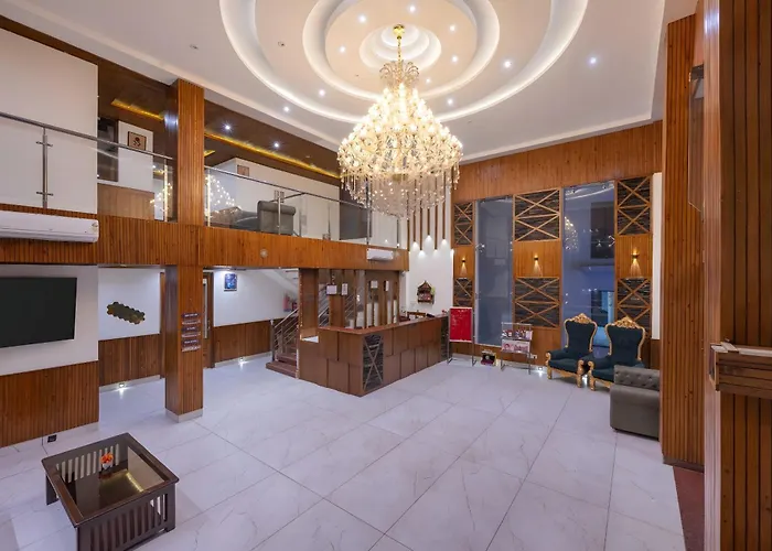 Hotel The Blueberry With Swimming Pool - By Aasia Holidays