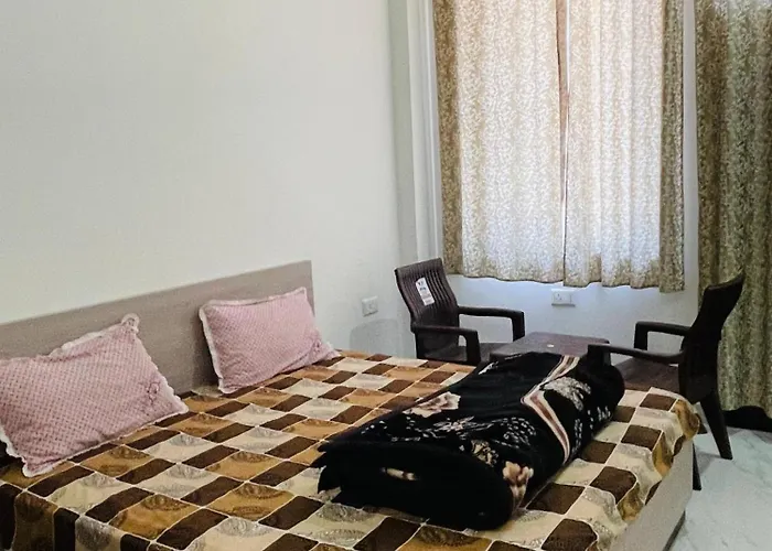 Hotel Devansh , Niwai