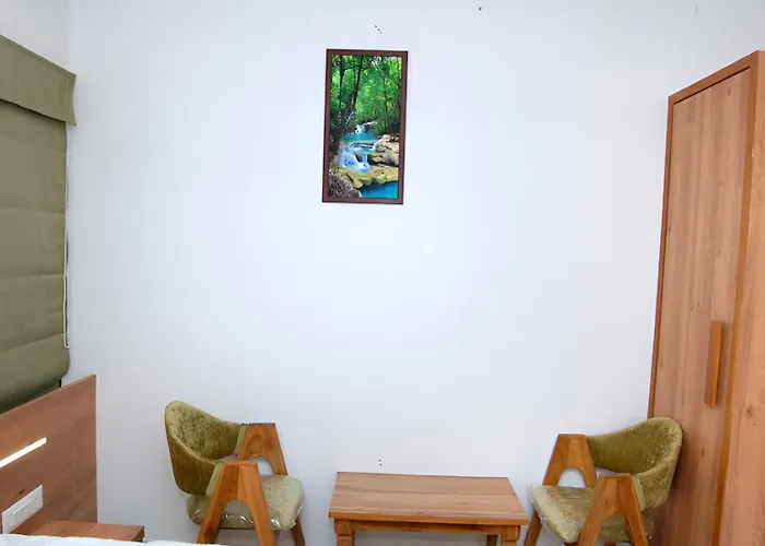Nova Yashraj Hotel