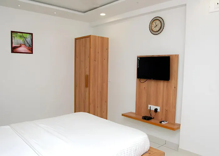 Nova Yashraj Hotel