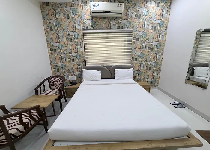 Hotel Sr Executive, Akola