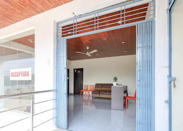 Hotel O Srinivasa Hotel Luxury Rooms